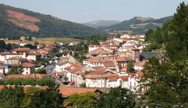 St-Jean-Pied-de-Port vue depuis Mayorga